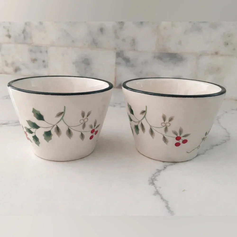 Pfaltzgraff Winterberry 3.5” Sauce Bowls Christmas White Holly Berry Lot of 2